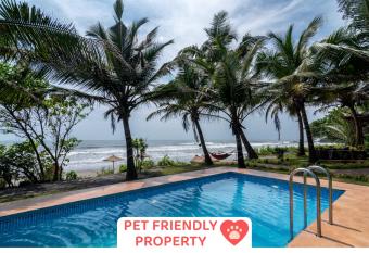 Amadi Beach Front Resort has Balcony rooms