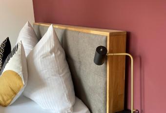 Work & Play - Apt am Tegernsee, 2 min zur Seesauna mit Balkon & Kamin has Balcony rooms