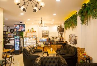 RedDoorz The Readers Cafe and Rooms has Balcony rooms