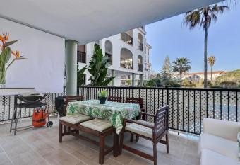 Marina de la Duquesa 805 has Balcony rooms