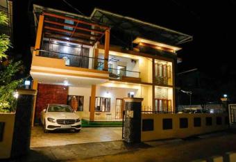 Belljem Homes -your own private resort -6 BHK B has rooms with a private hot tub