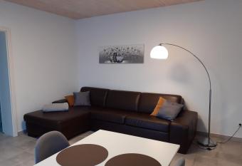 Erdgeschoss-Appartement mit Seeblick has Balcony rooms