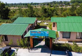 EXOTIC VILLA HOTEL JIMCORBETT allows 18 year olds to book a room