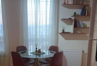 Apartman Alexa has Balcony rooms