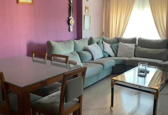 Habitaci  n privada valencia allows 18 year olds to book a room