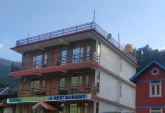 Hotel Cozy Haven has Balcony rooms