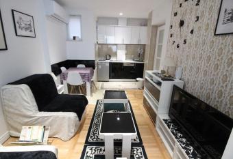 Du  i   Apartment has Balcony rooms