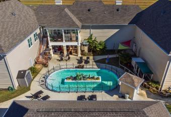 The Fortuitous has Balcony rooms
