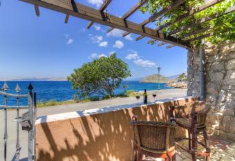 Casa al mare has Balcony rooms