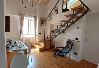 Anju d  Oro & Azzurro - Charming Apartments has Balcony rooms