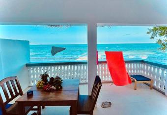 Kome beach Apartment one has Balcony rooms
