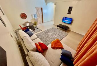 Spacious 1 and 2 bedroom all ensuit with lakeview allows 18 year olds to book a room