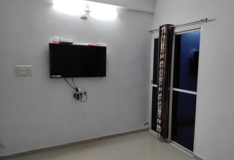 1BHK Entire Flat with Kitchen R O Water AC Geyser Fridge TV Washing Machine has Balcony rooms