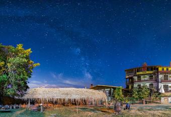 Mouson Melathron has Balcony rooms