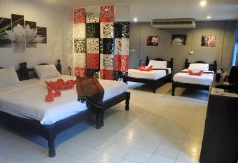 Hi Karon Beach Family Room has Balcony rooms