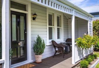 Corner Cottage allows 18 year olds to book a room