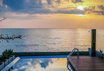 Baby Grand Hua Hin has Balcony rooms