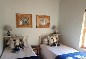 Wild Geranium Cottage allows 18 year olds to book a room