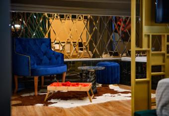 Rose Boutique Hotel has rooms with a private hot tub