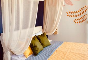 Family Tree - best in area-SELF check in has Balcony rooms