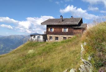 Almgasthaus Flecknerh  tte has Balcony rooms