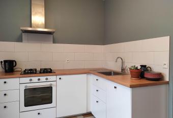 G  te LE MAGE - maison de retrouvailles has Balcony rooms