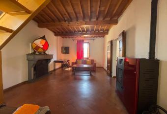 Grande appartamento in centro has Balcony rooms