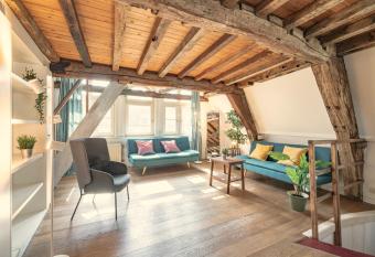 The Charming Hendrik Square Apartments allows 18 year olds to book a room