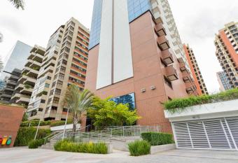 Nomah - Aptos por Temporada em Alphaville allows 18 year olds to book a room