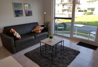 Appartement Biaritz allows 18 year olds to book a room