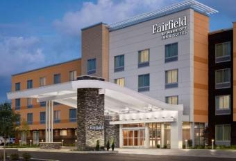 Fairfield by Marriott Inn & Suites North Bay allows 18 year olds to book a room