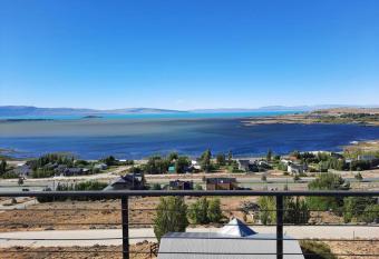 INFINITOSUR HOUSE has Balcony rooms