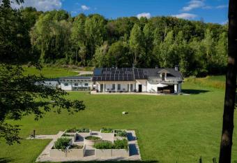 Dolomiti Nice1 has Balcony rooms