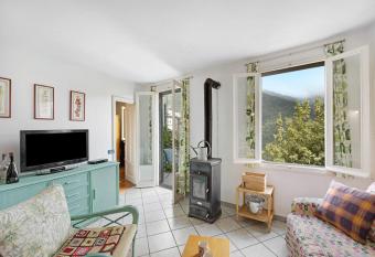 Peace and Nature has Balcony rooms