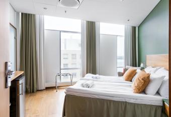 Hiisi Hotel Helsinki J  tk  saari has Balcony rooms