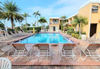 Satellite Motel has Balcony rooms