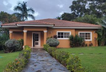 Hispaniola Guest friendly 3 bedroom villa with private pool and jacuzzi has Balcony rooms