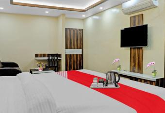 OYO Oxy Kings Inn allows 18 year olds to book a room