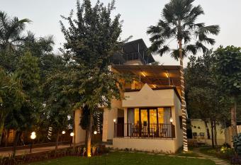 Villanta by Villament allows 18 year olds to book a room