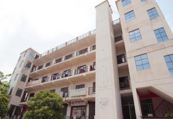 Hotel Mohan by WB INN allows 18 year olds to book a room