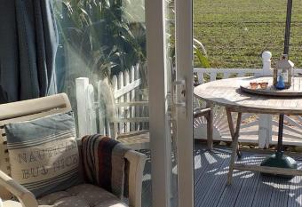 The Sun Trap @ Bridlington s Bed & Bowl Beach Breaks has Balcony rooms