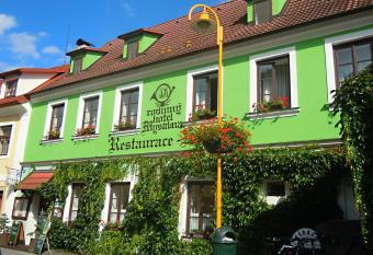 Rodinn   hotel Myslivna allows 18 year olds to book a room