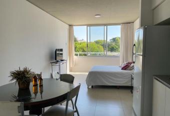 Monoambiente Drumond allows 18 year olds to book a room