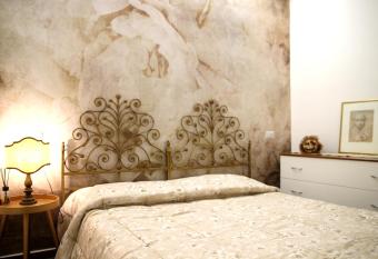 La Terrazza camere Sansepolcro allows 18 year olds to book a room