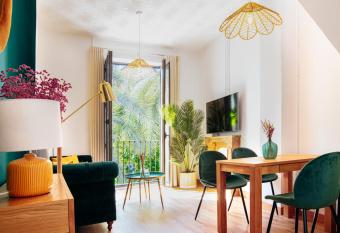 Casa de la Romanilla allows 18 year olds to book a room