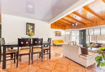 Villa Dreams Irazu has Balcony rooms