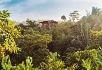 La Casita del Bosque allows 18 year olds to book a room
