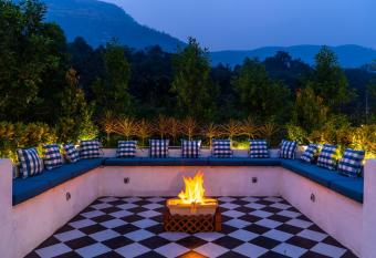 SaffronStays Turquoise Maison, Karjat has Balcony rooms