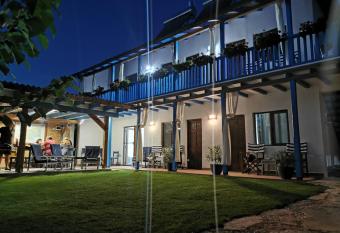 Casa IBIS has Balcony rooms