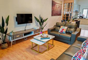 W25 atGoldenHills NightMarket WiFi 4R has Balcony rooms